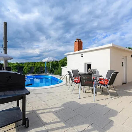 Apartment Lara With Swimming Pool - Paradiz *