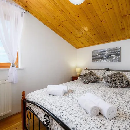 Lara With Swimming Pool - Paradiz Appartement Labin (Istria)
