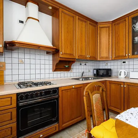 Lara With Swimming Pool - Paradiz Appartement